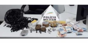 Polícia de Mercês encontra drogas através de informações da PM de Barbacena