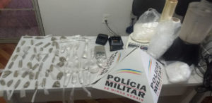 Polícia Militar realiza intenso rastreamento para encontrar cidadão infrator por crime de tráfico de drogas.