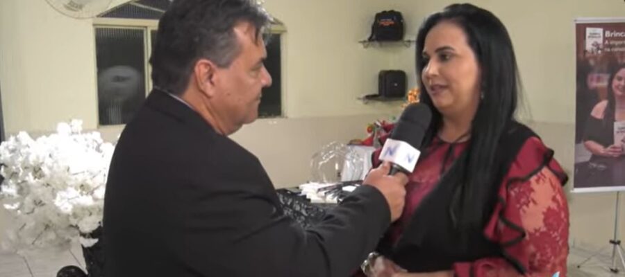 Roberta Cardoso fala com o Sodré