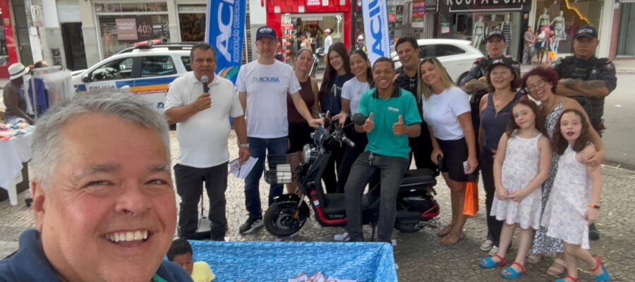 Sorteio do Natal ACIUBÁ 2025 Celebra Comércio Local e Marca Transição de Presidência