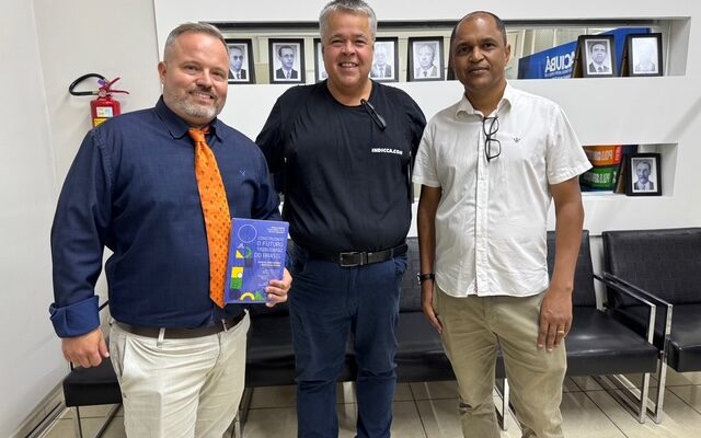 A Reforma Tributária 2026 já altera rotinas e responsabilidades de empresas, contadores e desenvolvedores. No Portal Ubá News, Marcos Eduardo e Cristiano Vieira explicam por que o momento exige planejamento, tecnologia confiável e parceria entre todos os atores do ecossistema empresarial. Mesmo com alíquotas baixas, o período de testes define o futuro das operações e do cumprimento fiscal no Brasil.