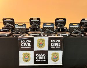 PCMG entrega 294 pistolas a policiais do 4º Departamento em Juiz de Fora