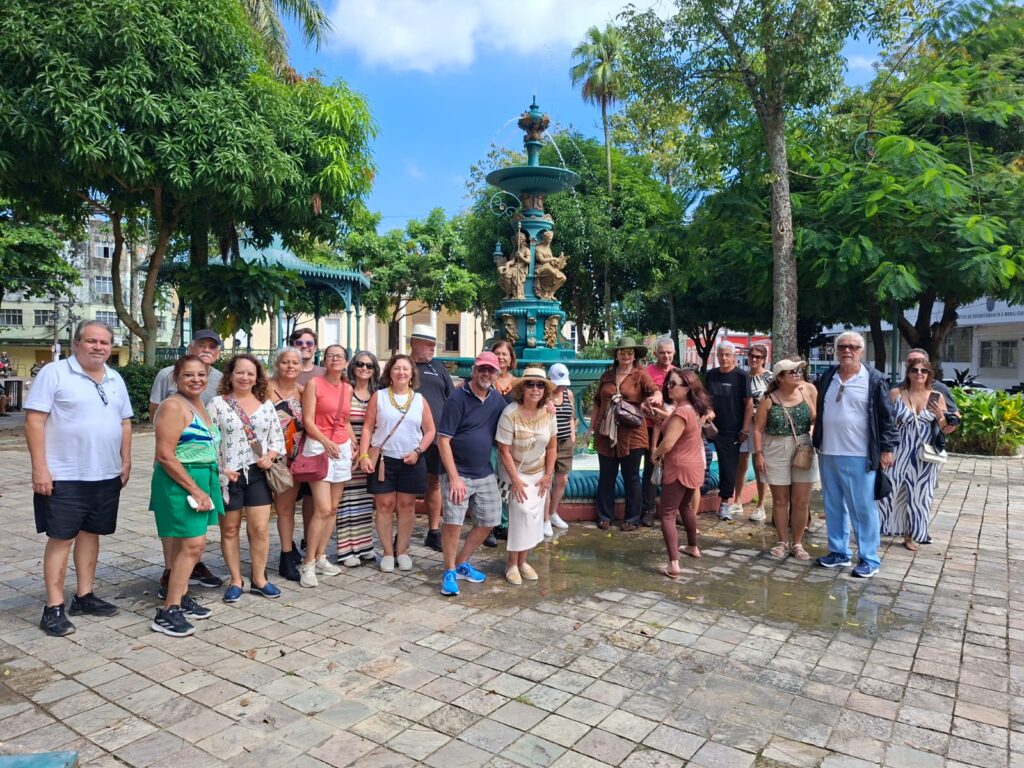 Quem é de ir, vai: Amazônia, turismo, amizade, celebração e inspiração